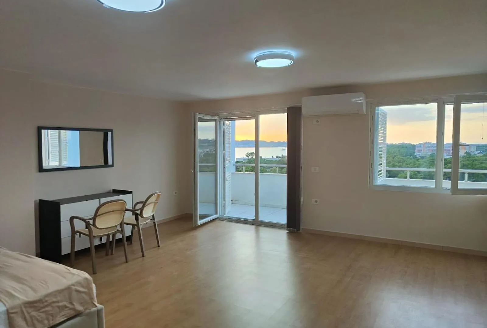 Magnifique Duplex Avec Terrasse Et Balcon Vue Mer A 100M De La Plage 3 Chambres دراس ألبانيا