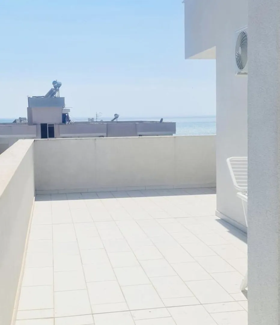 شقة Magnifique Duplex Avec Terrasse Et Balcon Vue Mer A 100M De La Plage 3 Chambres دراس