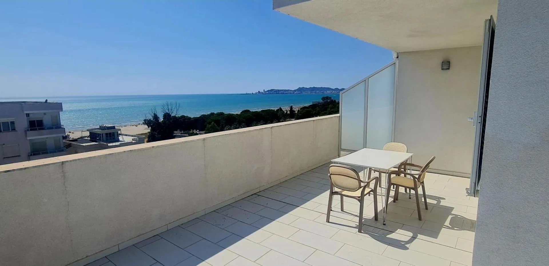 Magnifique Duplex Avec Terrasse Et Balcon Vue Mer A 100M De La Plage 3 Chambres دراس 0*,